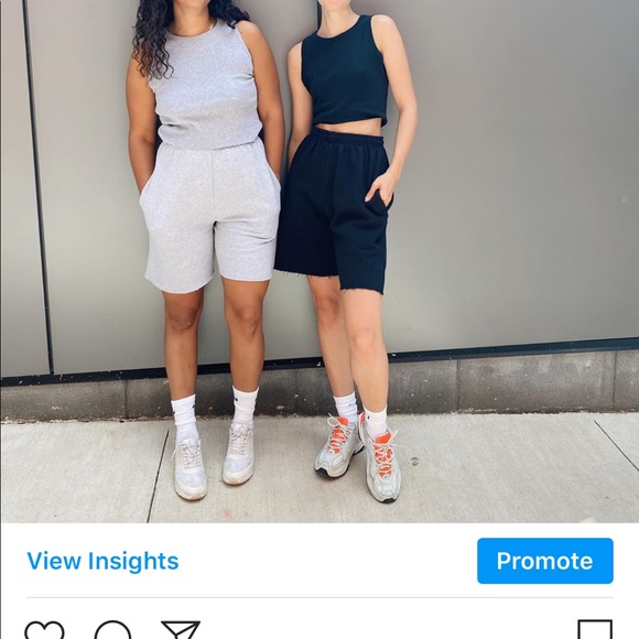 Lounge - Picture 2 of 3